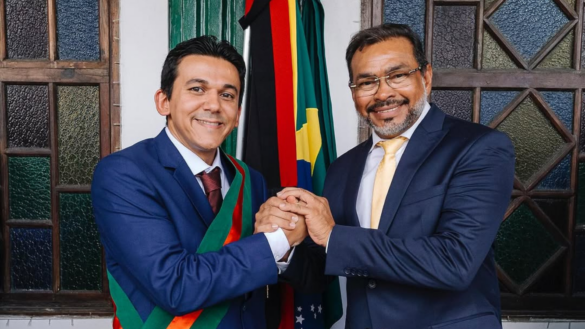Jackson Alvino toma posse como prefeito de Santa Rita